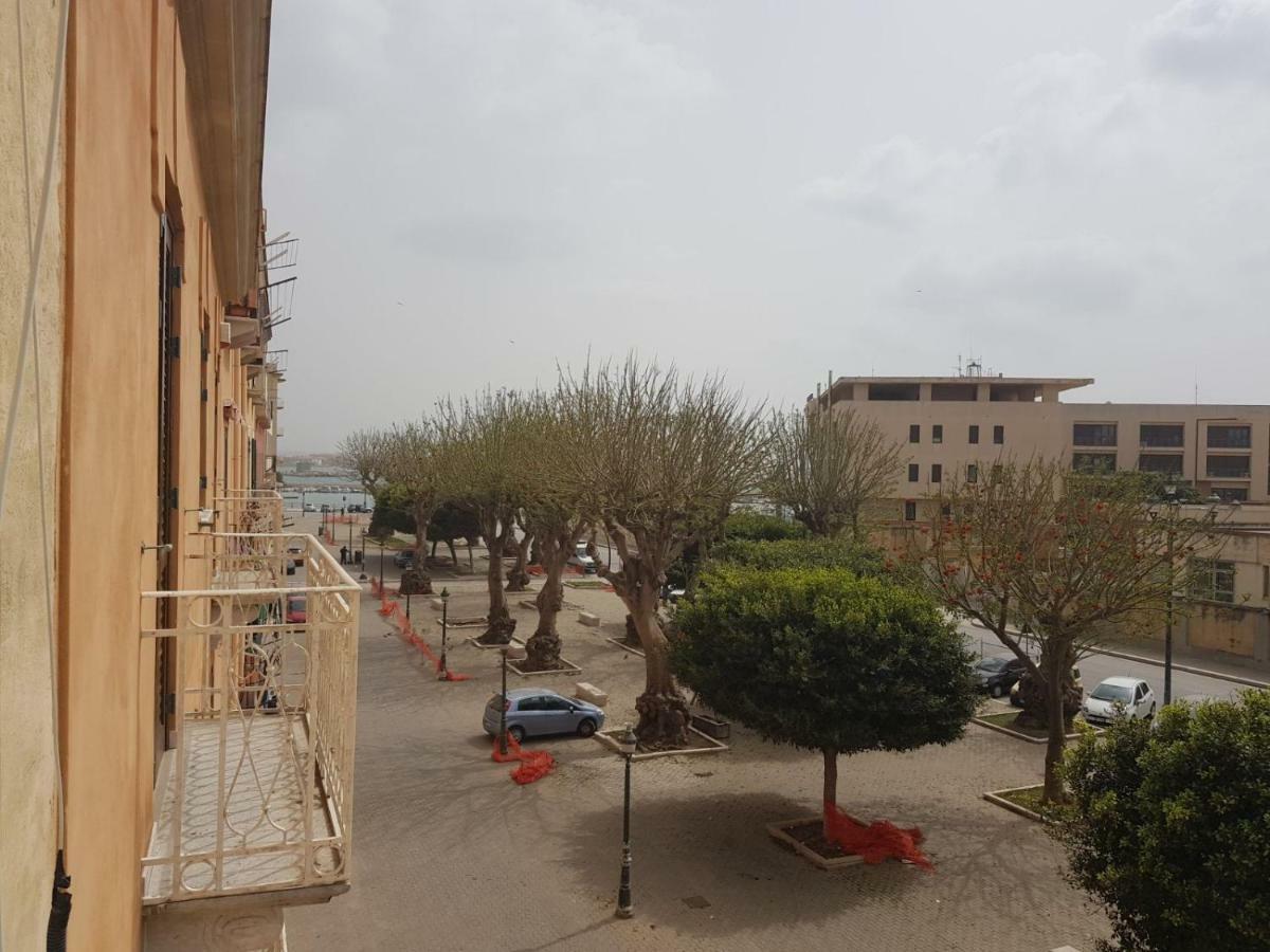Isole Egadi Bed & Breakfast Trapani Ngoại thất bức ảnh
