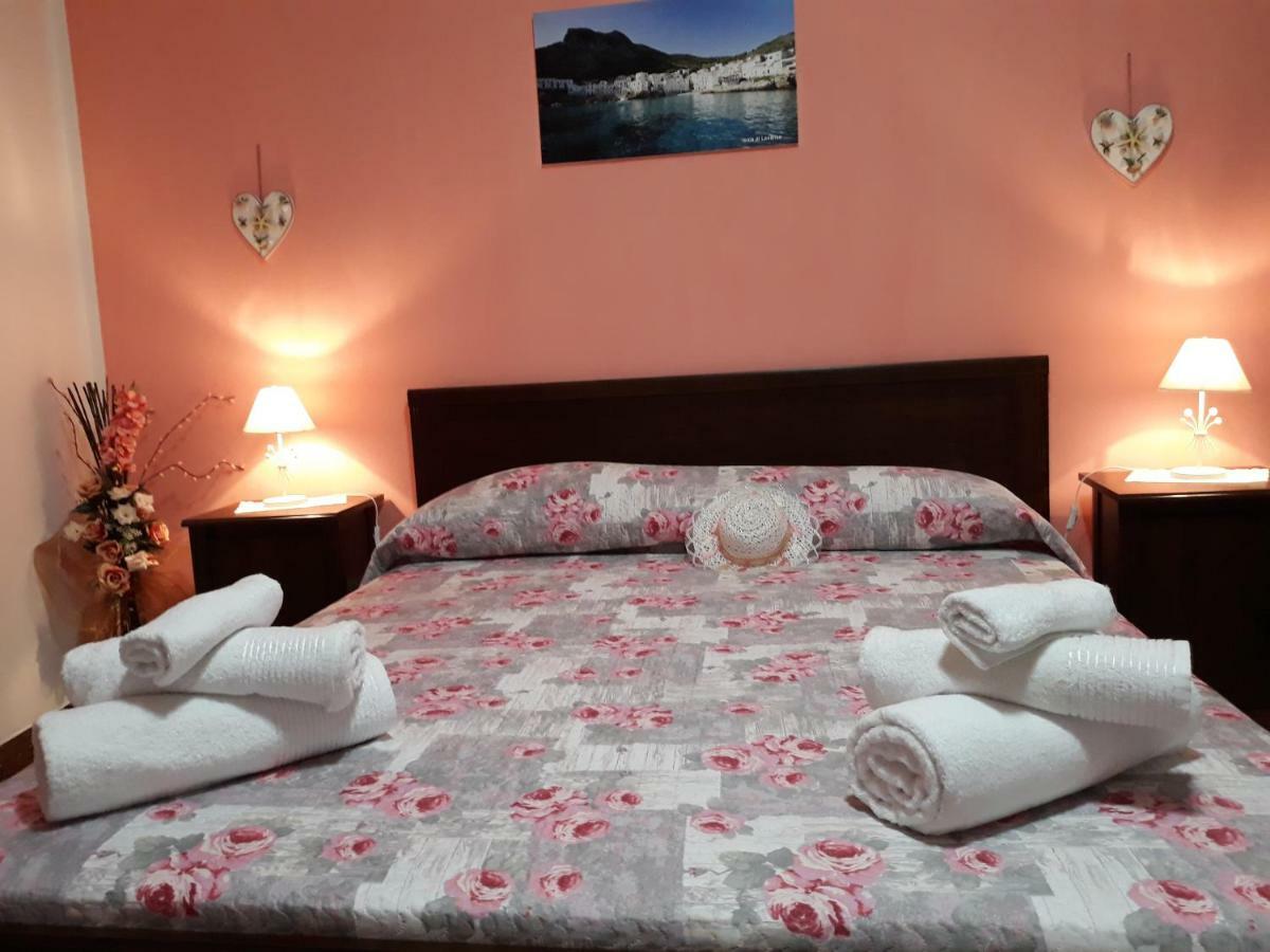 Isole Egadi Bed & Breakfast Trapani Ngoại thất bức ảnh